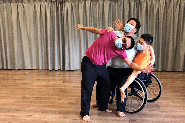 «Арт-труппа смешанных способностей»: Наш девиз — никогда не сдаваться