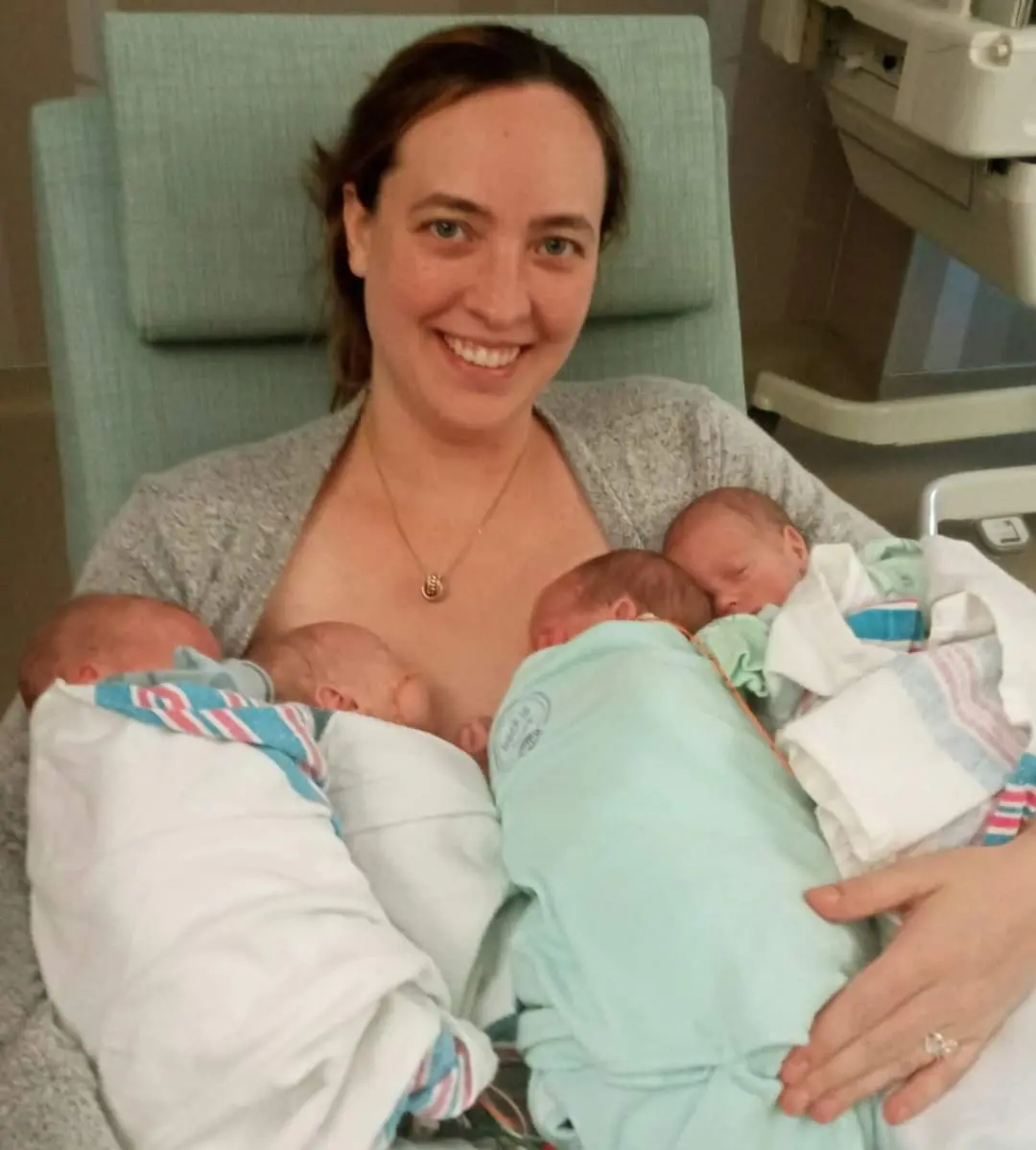 После потери четверых детей женщина родила четверняшек. От судьбы не уйдёшь!