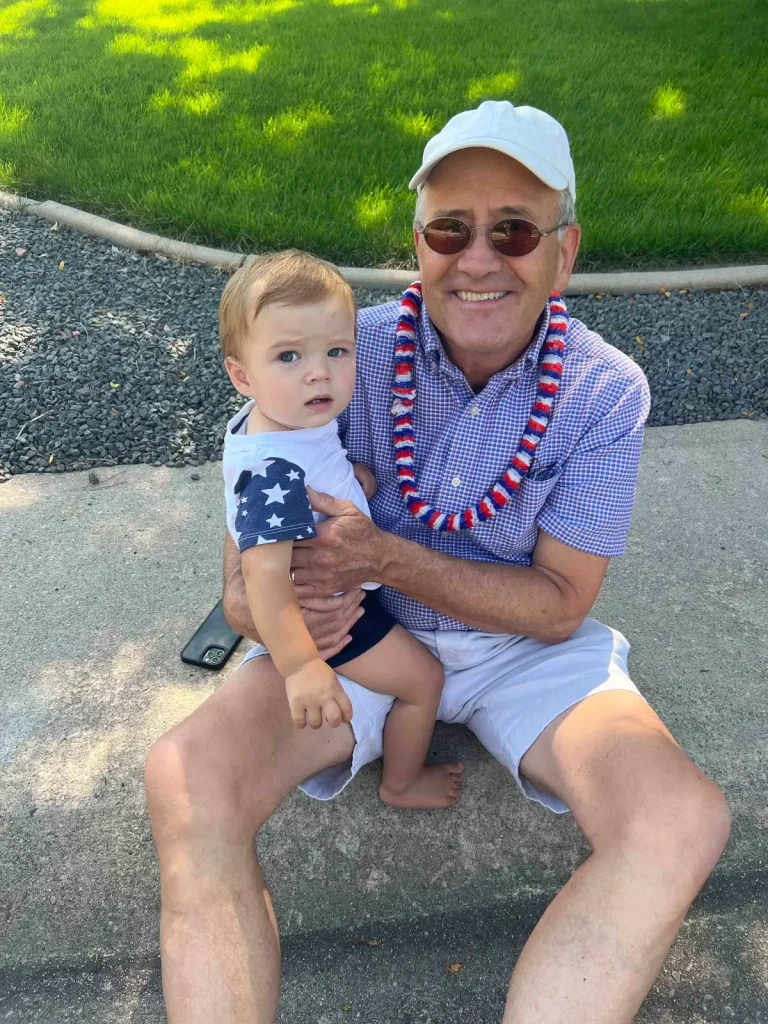 (Courtesy of Jamie Stransky) Крепкая дружба внука и деда