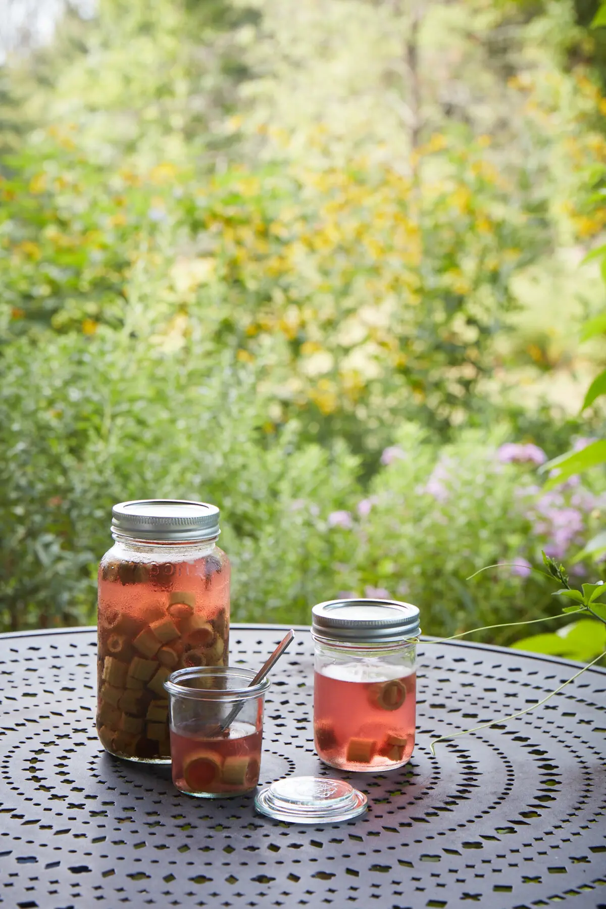 Садовод призывает полюбить сорняки