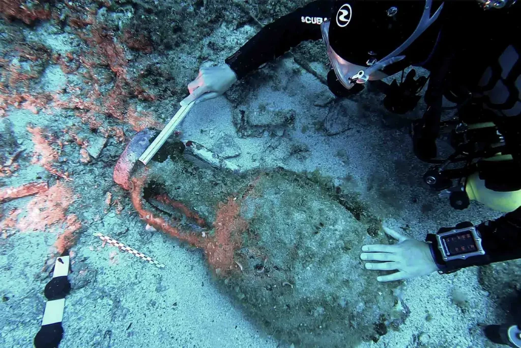 У берегов Греции обнаружен затонувший 2000 лет назад корабль с артефактами римской эпохи