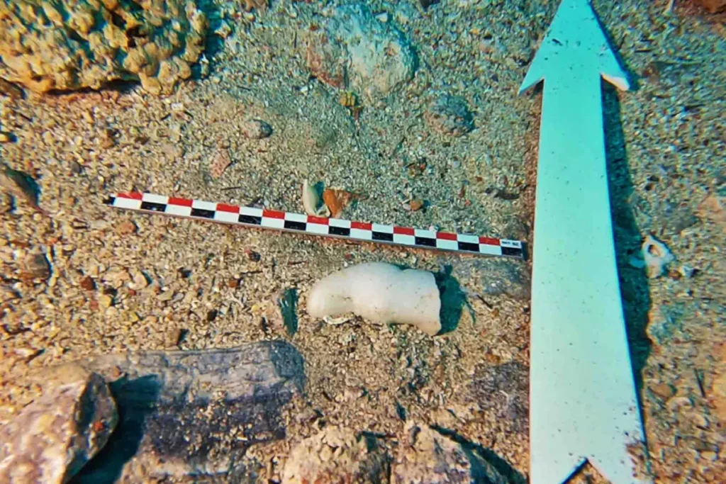 У берегов Греции обнаружен затонувший 2000 лет назад корабль с артефактами римской эпохи