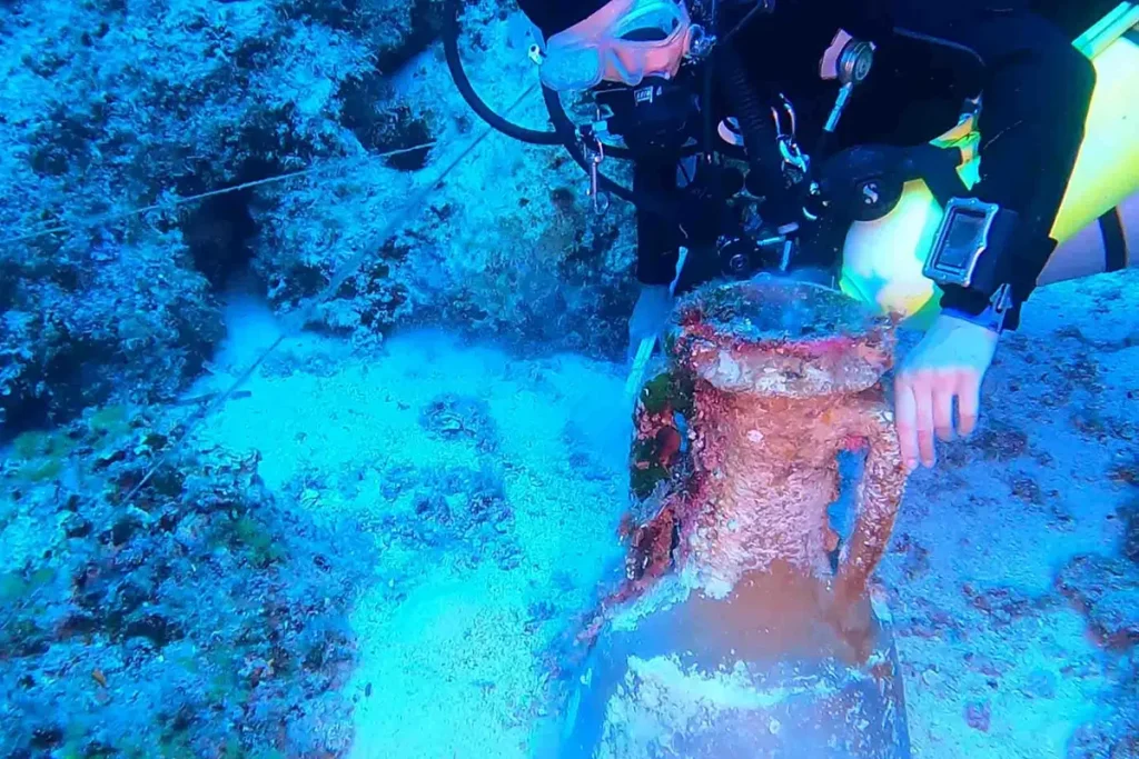 У берегов Греции обнаружен затонувший 2000 лет назад корабль с артефактами римской эпохи