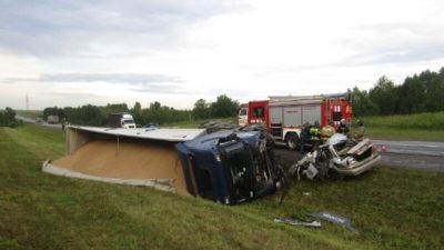 Роковая трасса: пятеро россиян похоронили друга и разбились почти в том же месте