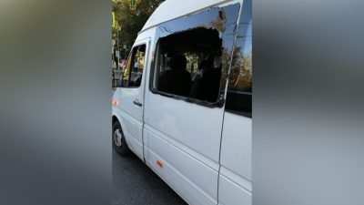 Вооружённая банда напала на свадебный автобус с детьми в Подмосковье (видео)