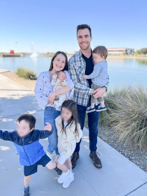 Случай в пиццерии: семье оплатили ужин за хорошее поведение детей