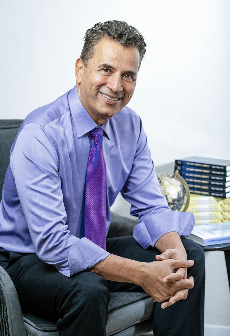 Свет — это цель. От него мы пришли, к нему и возвращаемся