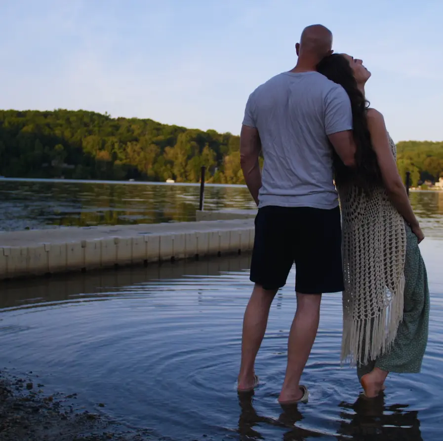 Бывшая модель, сменив подиум и фотосессии на веру и женственность, обрела истинное счастье