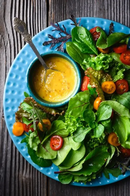 Сейчас самое время выращивать сочную листовую зелень дома