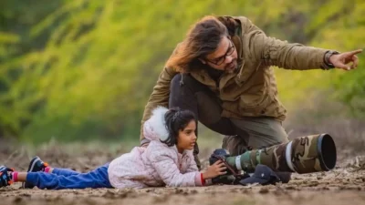 Девятилетняя девочка за фотографию павлинов туманным зимним утром получила премию «Фотограф года дикой природы»