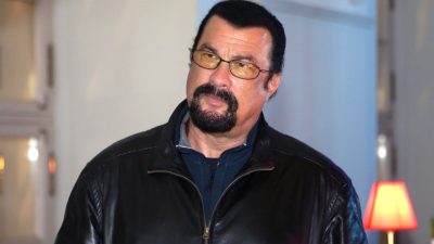 Стивен Сигал открыл в России завод по утилизации пластика