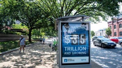 И Трамп, и Харис увеличат государственный долг США на триллионы долларов