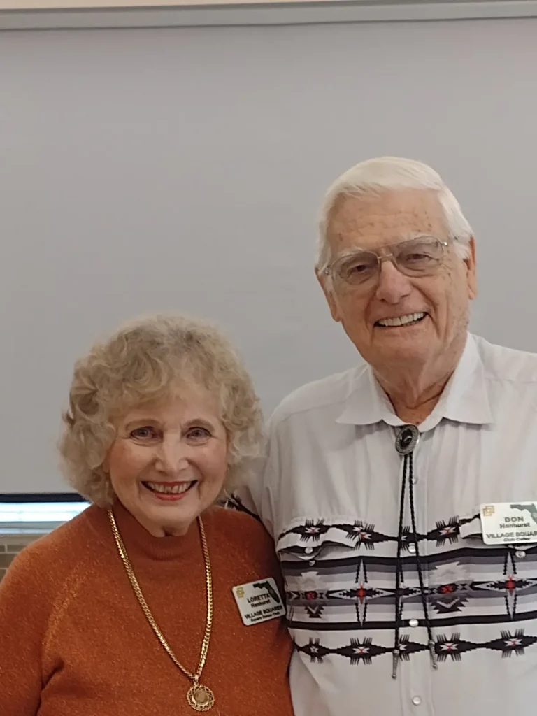 Супругам далеко за 80, но они танцуют сквер-данс, и поэтому не стареют