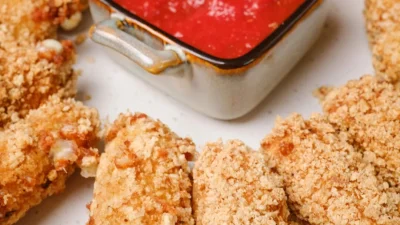 Рецепт домашних палочек из моцареллы с хрустящей корочкой: не оторваться