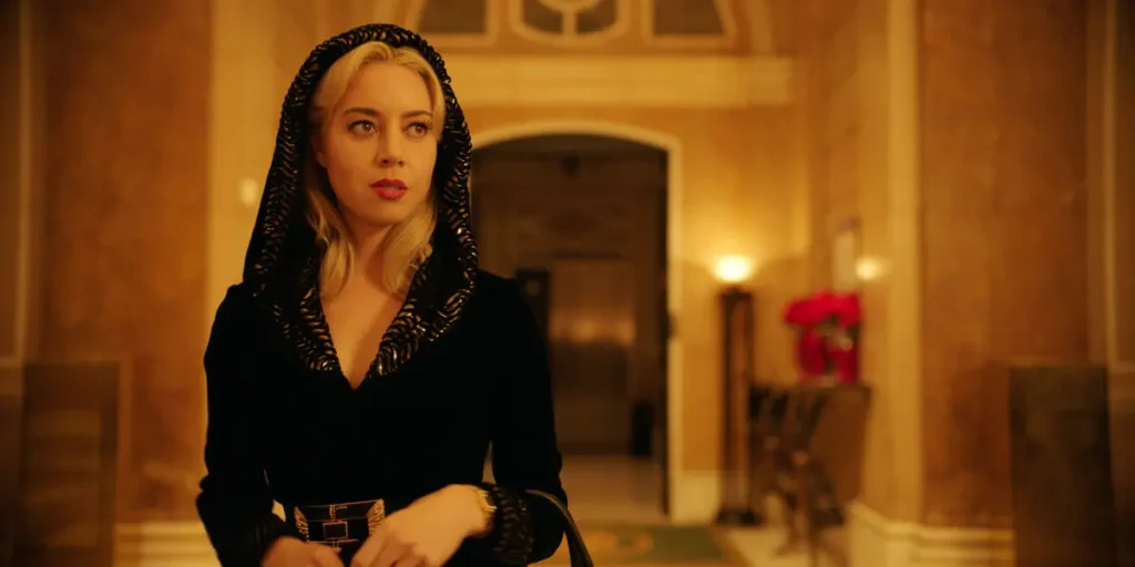 Вау Платинум (Обри Плаза) в фильме «Мегаполис». (Lionsgate Films) «Наблюдения за фильмом», эссе о «Мегаполисе»