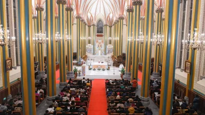 Как портрет Си Цзиньпина заменяет иконы Иисуса Христа и Девы Марии