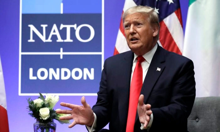 Президент Дональд Трамп выступает на мероприятии во время саммита НАТО в Гроув в Уотфорде, Англия, 4 декабря 2019 года. (AP Photo/ Evan Vucci) | Epoch Times Россия