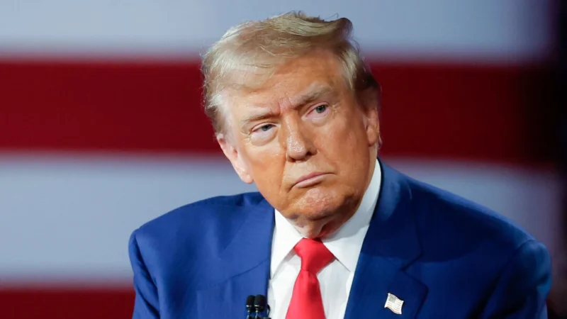 Дональд Трамп участвует в программе Fox News Town Hall с Шоном Хэннити на арене New Holland в Харрисберге, штат Пенсильвания, 4 сентября 2024 года. (Kevin Dietsch/Getty Images) | Epoch Times Россия