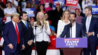 Дональд Трамп-младший рассказал, как его отец может отомстить либеральным СМИ