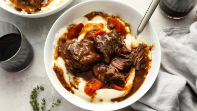 Тушёные короткие рёбрышки (рецепт)