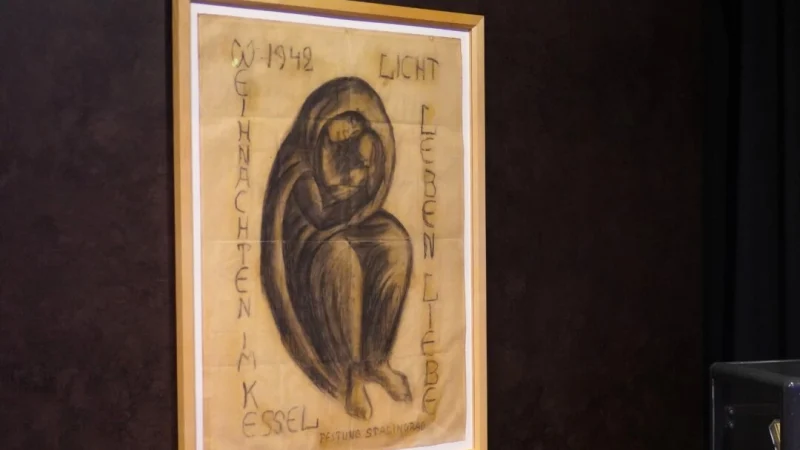 «Сталинградская мадонна» Курта Ройбера на выставке в Мемориальной церкви кайзера Вильгельма в Берлине 27 августа 2024 года. (Achim Wagner/Shutterstock) | Epoch Times Россия