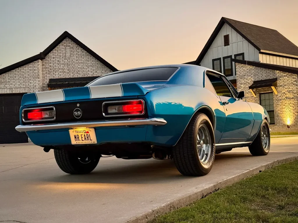 Отец ради семьи продал любимый автомобиль. Много лет спустя его ждал сюрприз