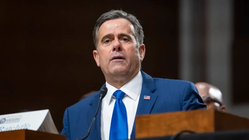 Кандидат на пост директора ЦРУ от Дональда Трампа, Джон Рэтклифф даёт показания перед Специальным комитетом Сената по разведке на Капитолийском холме в Вашингтоне 15 января 2025 года. (Madalina Vasiliu/The Epoch Times) | Epoch Times Россия