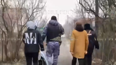 В Курске подросток ворвался в школу с ножами и молотком