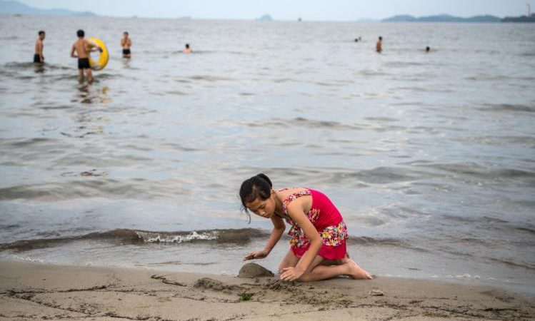 Пляж в Вонсане, Северная Корея. (Carl Court/Getty Images) | Epoch Times Россия