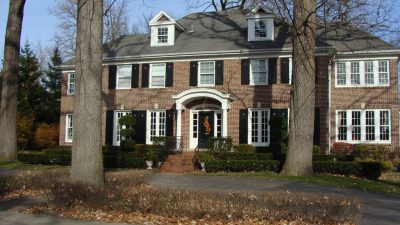 Рождественская история за $5,5 млн: продан особняк из фильма «Один дома»