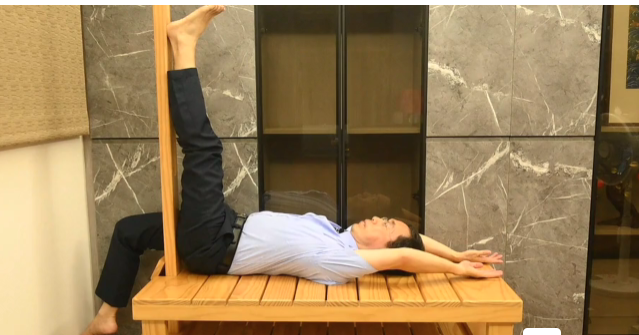 Три эффективных упражнения для реабилитации колена и облегчения боли