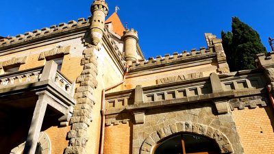 Увлекательное межсезонье в Крыму. Маршрут одного дня в Санта-Барбару и замок Гагариной