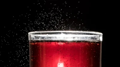 Сладкие напитки: миллионы случаев диабета и сердечно-сосудистых заболеваний