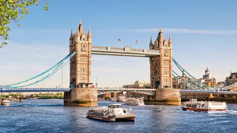 Лондонский Белый Тауэр, некогда служивший королевской резиденцией, до сих пор является одним из самых известных замков в мире. (Maremagnum/Getty Images) | Epoch Times Россия