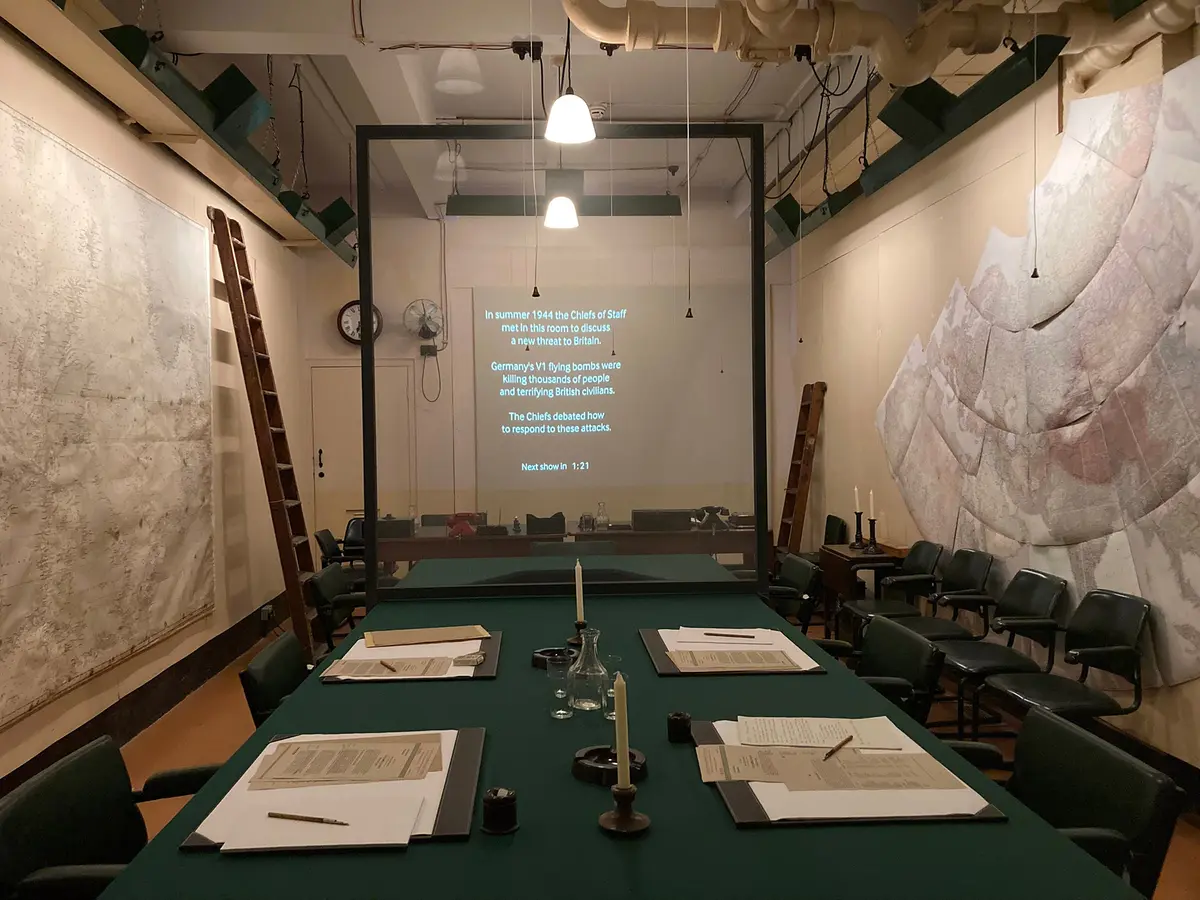 Некоторые из самых стратегически важных решений Второй мировой войны принимались в Картографической комнате в Военных комнатах кабинета министров. (Steve Travelguide/Shutterstock) 24 часа в Лондоне