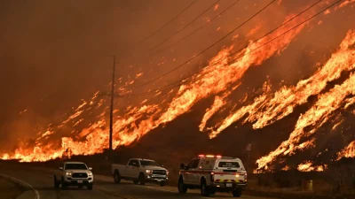 Новый пожар охватил более 10 000 акров земли к северу от Лос-Анджелеса