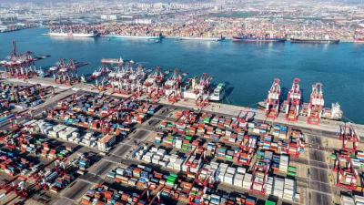 Трамп ударил тарифами по Китаю; Пекин отвечает