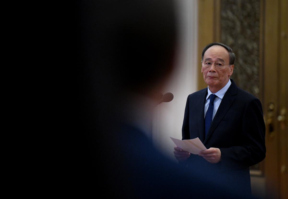 Инсайдер: Компартия Китая использует психиатрические препараты на своих чиновниках