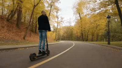 В Москве введут обязательную верификацию арендаторов самокатов и велосипедов