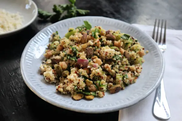 Три вкусных и полезных зимних салата, которые вам точно понравятся