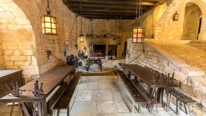 Архитектура сквозь века: французский замок Шато де Бейнак