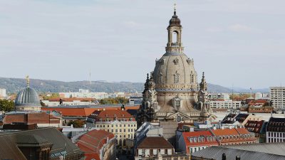 Повесть о городах Дрезден, Ковентри и чудесах примирения