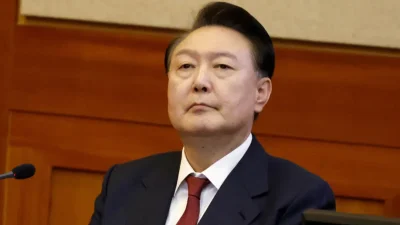 Суд Южной Кореи постановил освободить президента из-под стражи