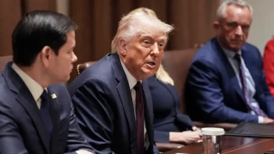 Белый дом расследует, кто подключил журналиста к секретному чату администрации Трампа