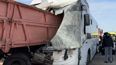 В жутком ДТП в Крыму погибли 6 человек (видео)