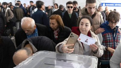 Арестованного мэра Стамбула оппозиция выдвинула кандидатом на пост президента