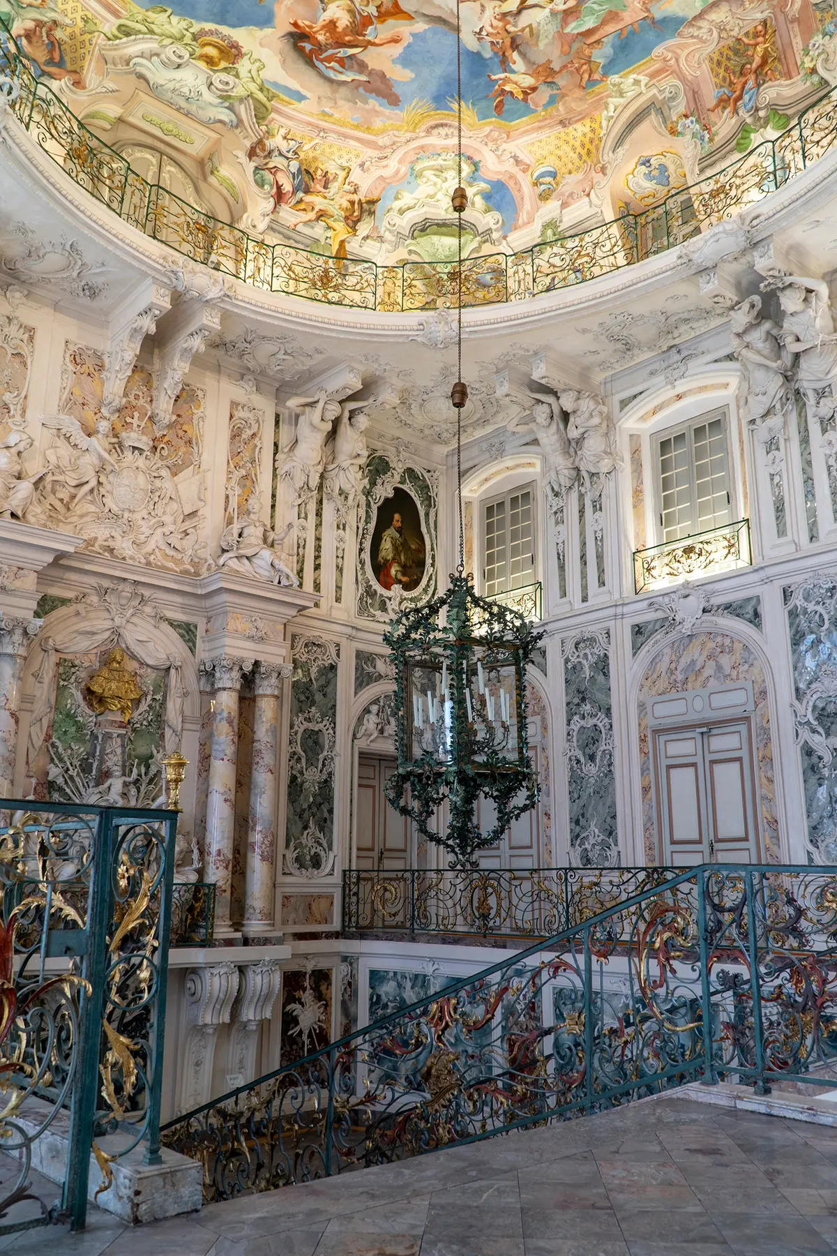 Дворец Аугустусбург: шедевр рококо