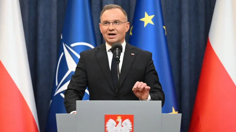 Президент Польши Анджей Дуда выступает на пресс-конференции после переговоров с министром обороны США в Президентском дворце в Варшаве 14 февраля 2025 года. (Sergei Gapon/AFP via Getty Images) | Epoch Times Россия