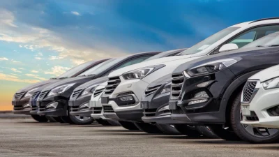 Новые автомобили подешевели впервые за 10 лет