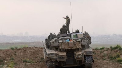 Израиль возобновил наземные операции в секторе Газа